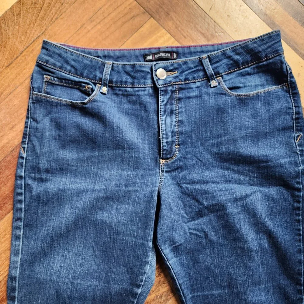 Lee Classic Fit Straight Leg Jeans Size 14 Short
